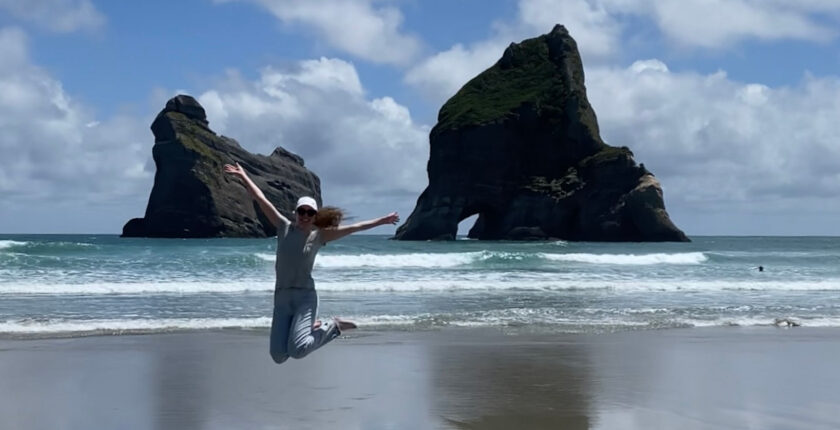 Lea-Auszeit-Neuseeland-Wharariki-Beach